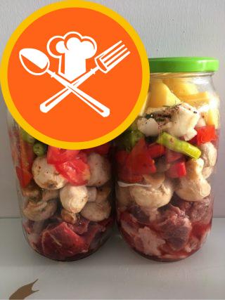 Πιάτο με κρέας σε βάζο